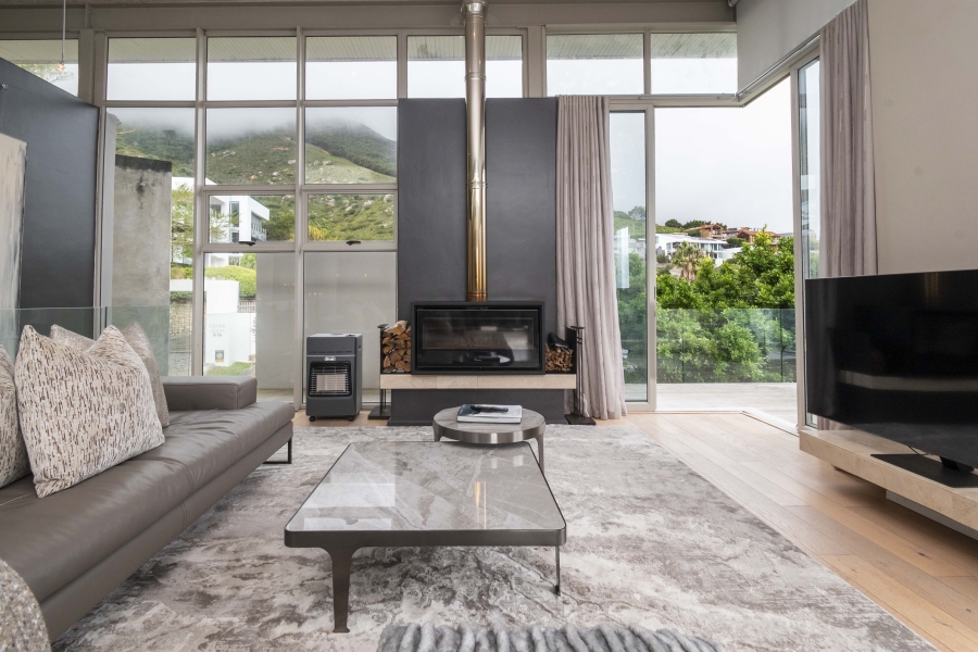 3 Bedroom Property for Sale in Bakoven Western Cape
